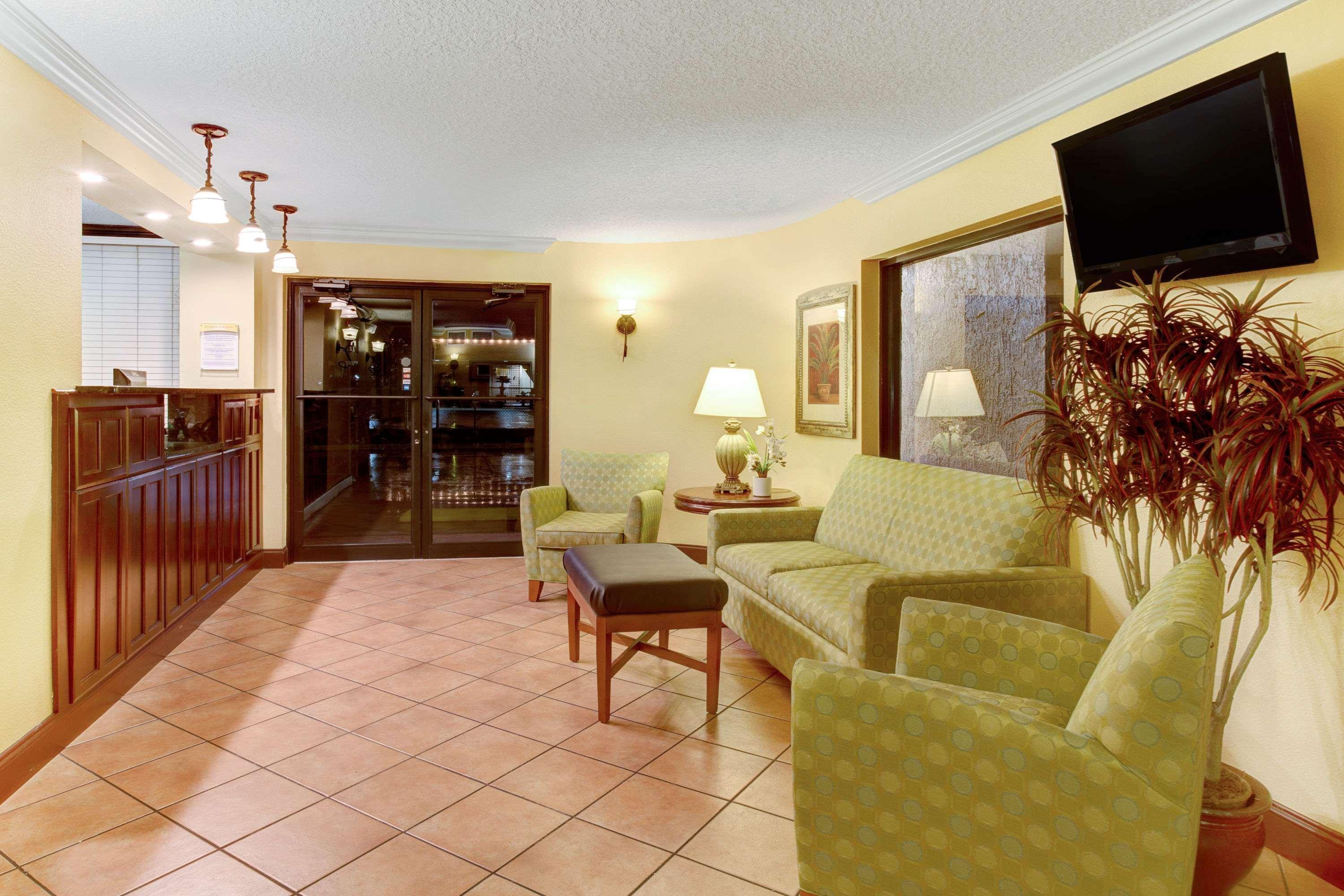 Days Inn By Wyndham Kissimmee West Экстерьер фото