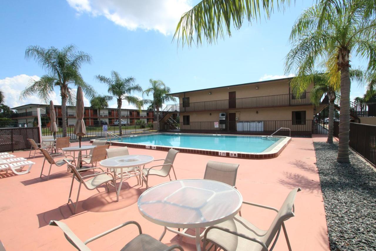 Days Inn By Wyndham Kissimmee West Экстерьер фото